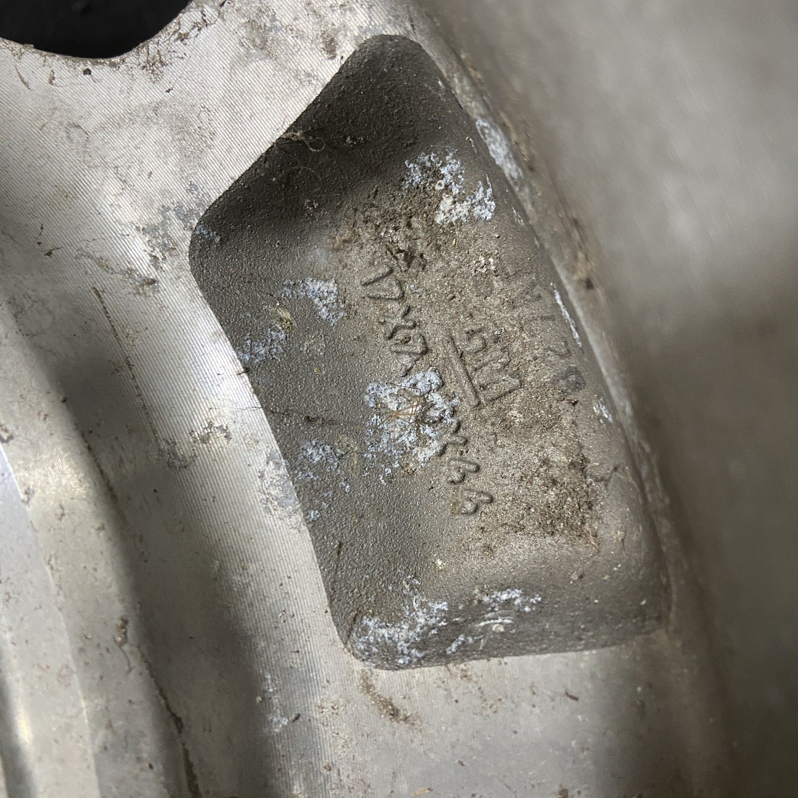 Chevrolet GMC MACHINED SILVER SILVERADO 2500 PICKUP SUBURBAN 3500 OEM ...