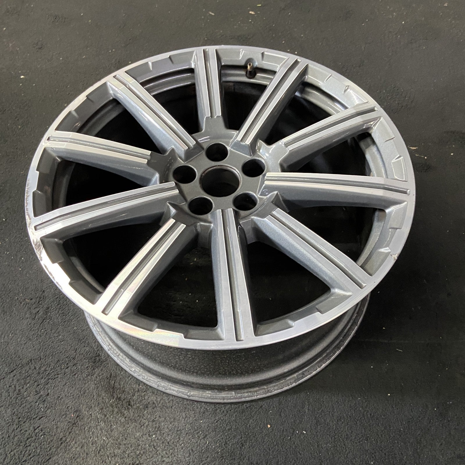 Audi MACHINED CHARCOAL Q7 OEM Wheel 20x9 2017-2019 4M0601025AD ...