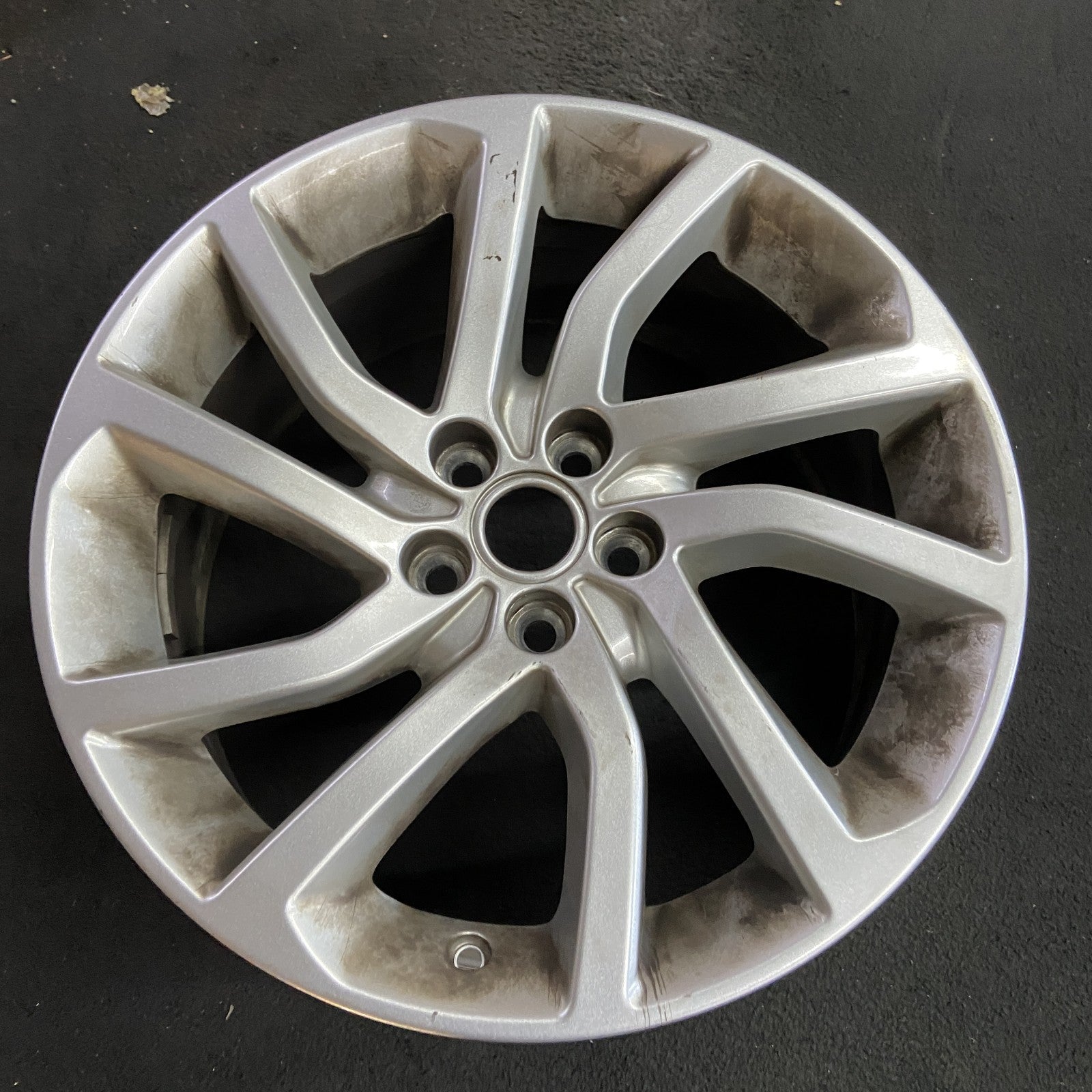 Land Rover SILVER DISCOVERY SPORT OEM Wheel 18x8 Inch 2016-2019 ...
