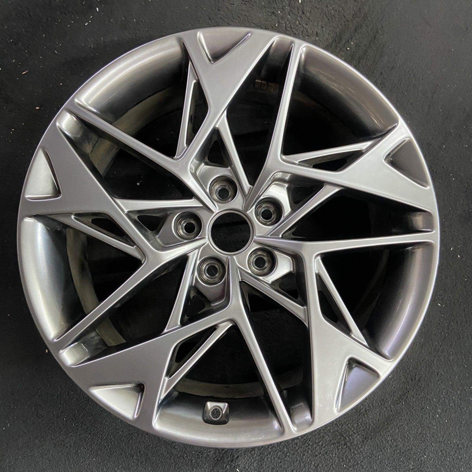 Genesis GV70 OEM Wheel 19x8 Inch 2022-2024 52910AR100 twisted spoke Rim ...