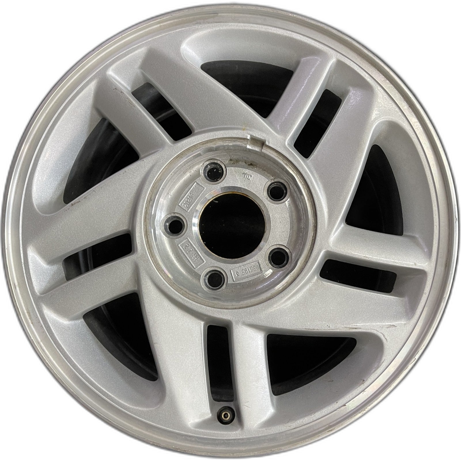 thumbnail image 2 of 16 Inch Replacement Rim For Chevrolet GMC Sonoma S15 Jimmy S10 2001-2005 - Machined Silver - 5x120mm 2 of 4