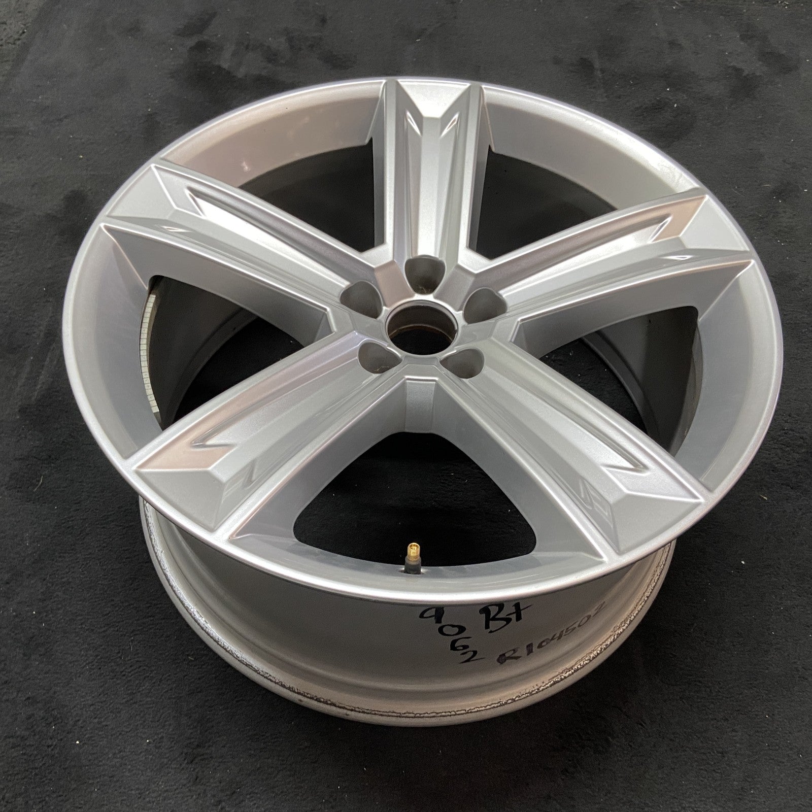 Audi Q8 OEM Wheel 20x9 2019-2022 4M8601025C 4M8601025 5 spoke Rim ...