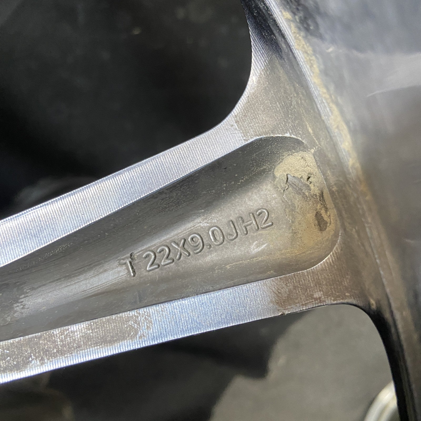 Jeep POLISHED CHARCOAL WAGONEER OEM Wheel 22x9 Inch 2022-2024 4755412AB ...
