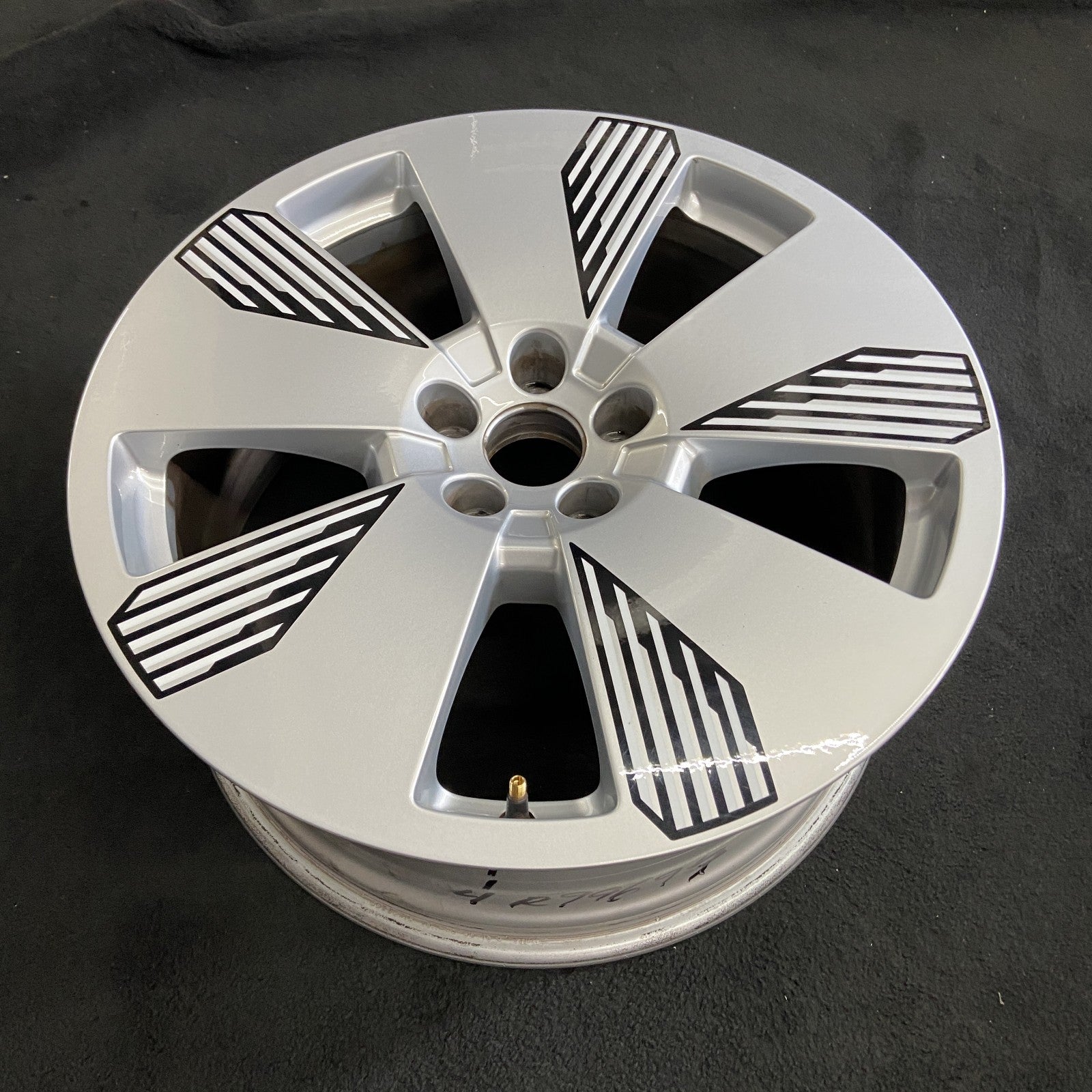 Audi E-TRON OEM Wheel 19x8.5 Inch 2019-2023 4KE601025Q Original